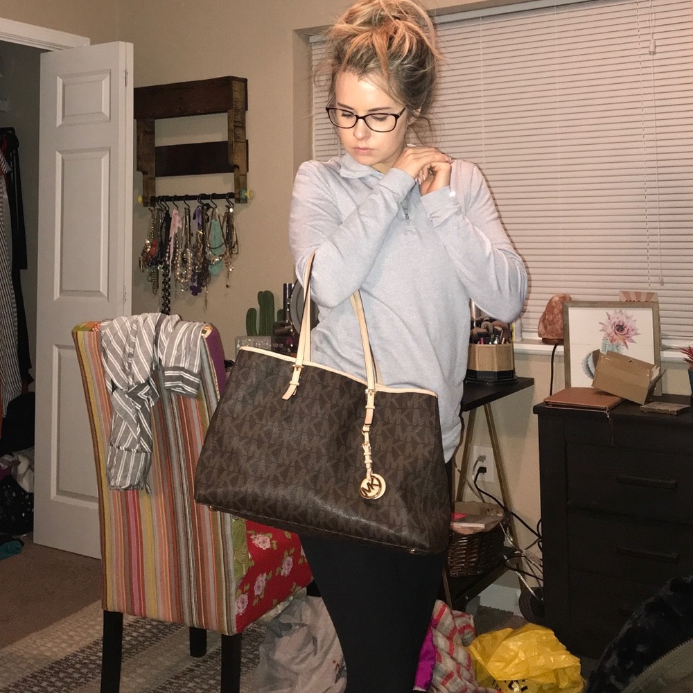 Handbag - Picture 4 of 5